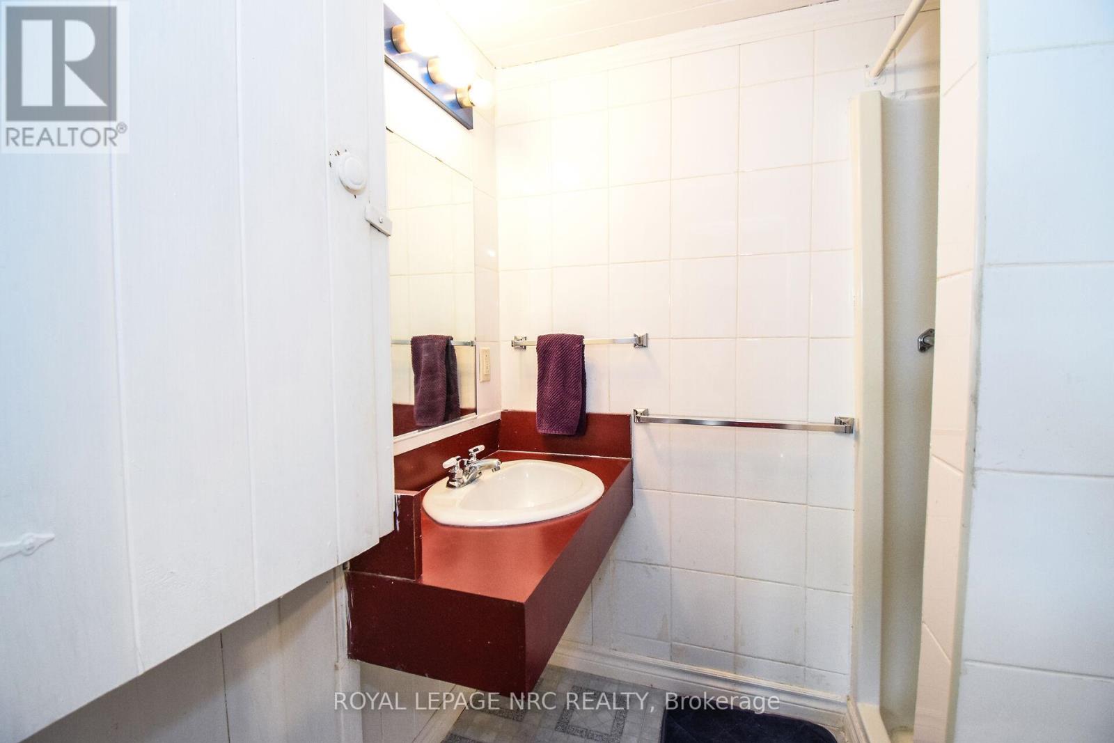 13 Westmount Crescent, Welland, Ontario  L3C 2S5 - Photo 35 - X12532358