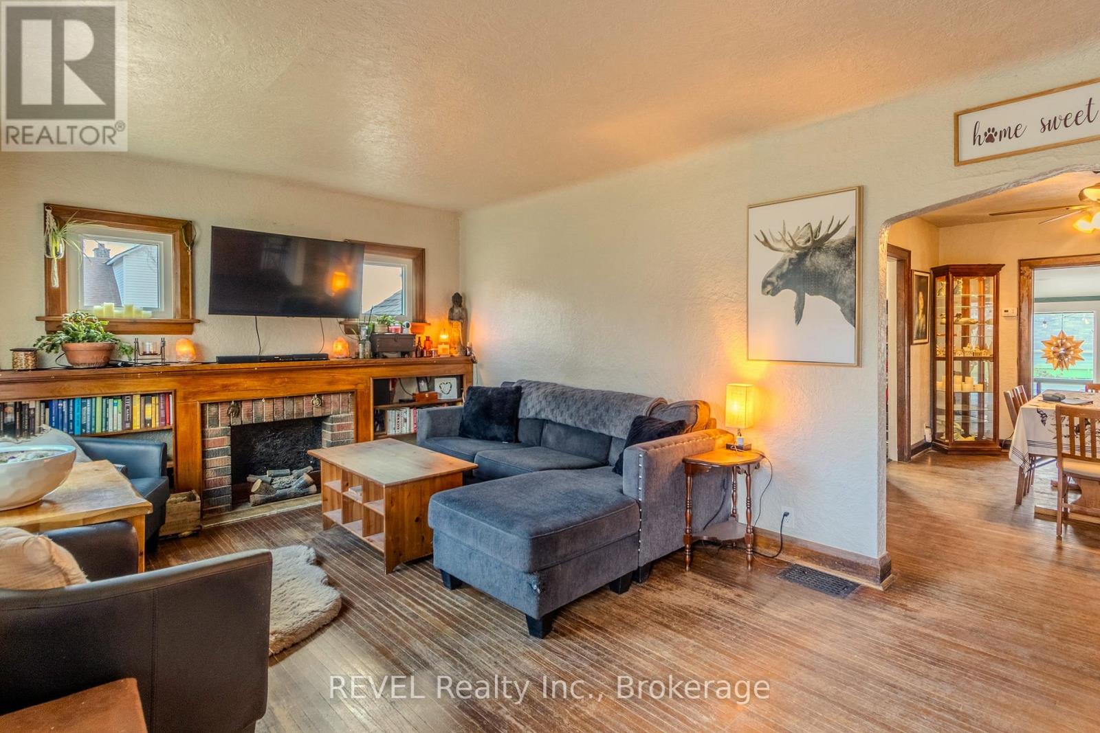 6263 Dawlish Avenue, Niagara Falls, Ontario  L2G 4J7 - Photo 4 - X12553950