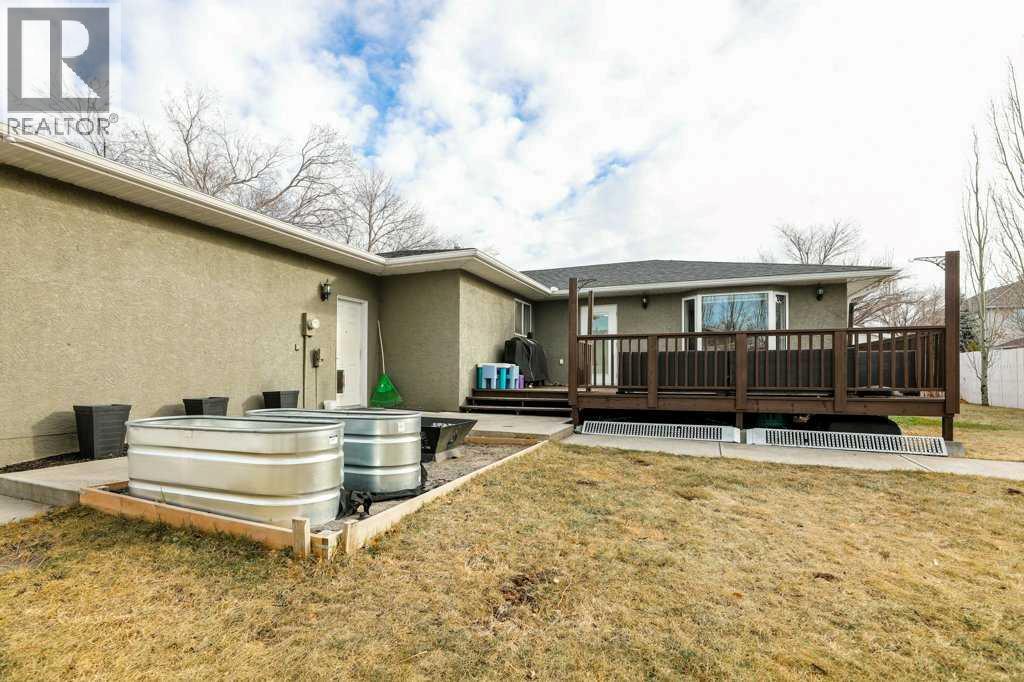 562 27 Street, Fort Macleod, Alberta  T0L 0Z0 - Photo 2 - A2270888