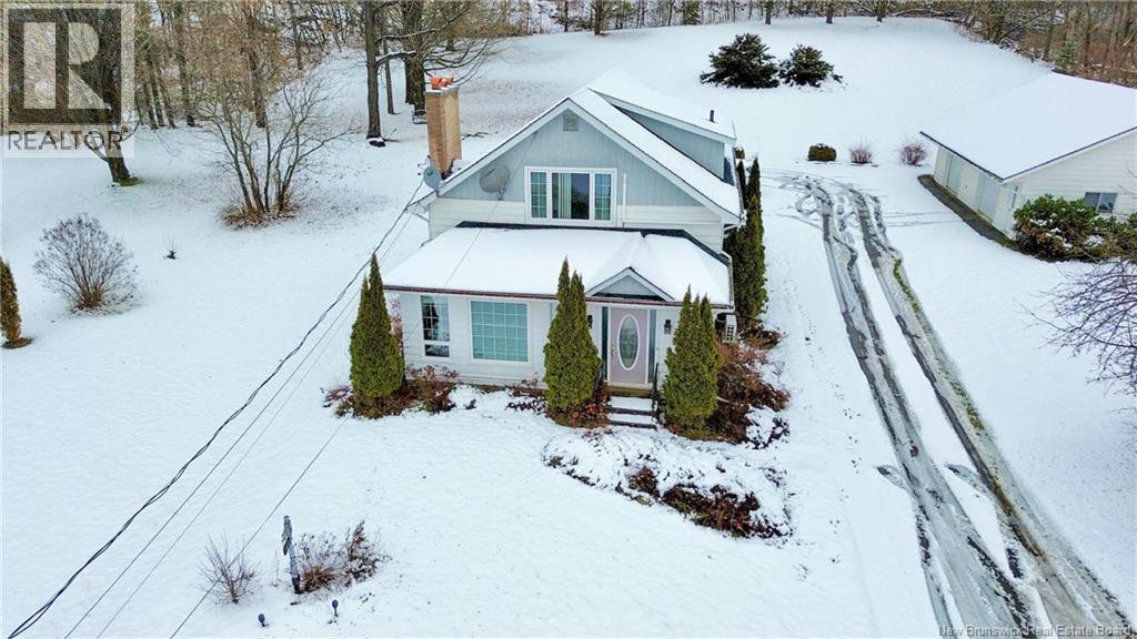 58 High Street, Hartland, New Brunswick  E7P 2L2 - Photo 2 - NB130255