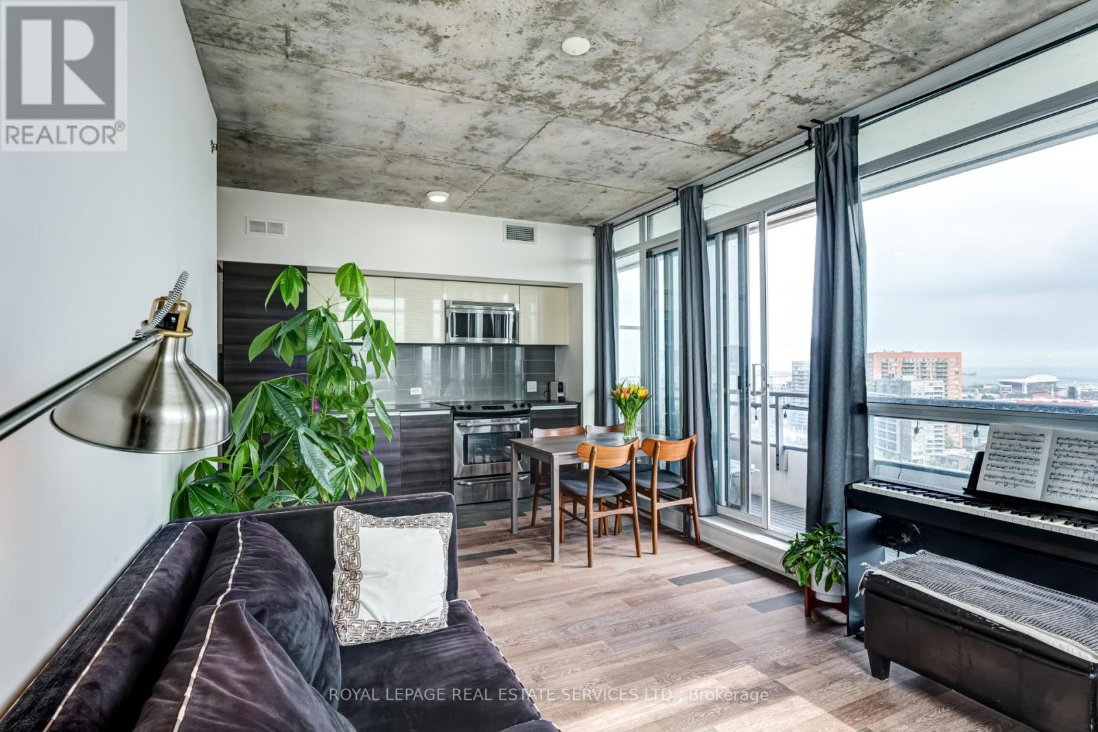 1908 - 20 Minowan Miikan Lane, Toronto, Ontario  M6J 0E5 - Photo 13 - C12553846