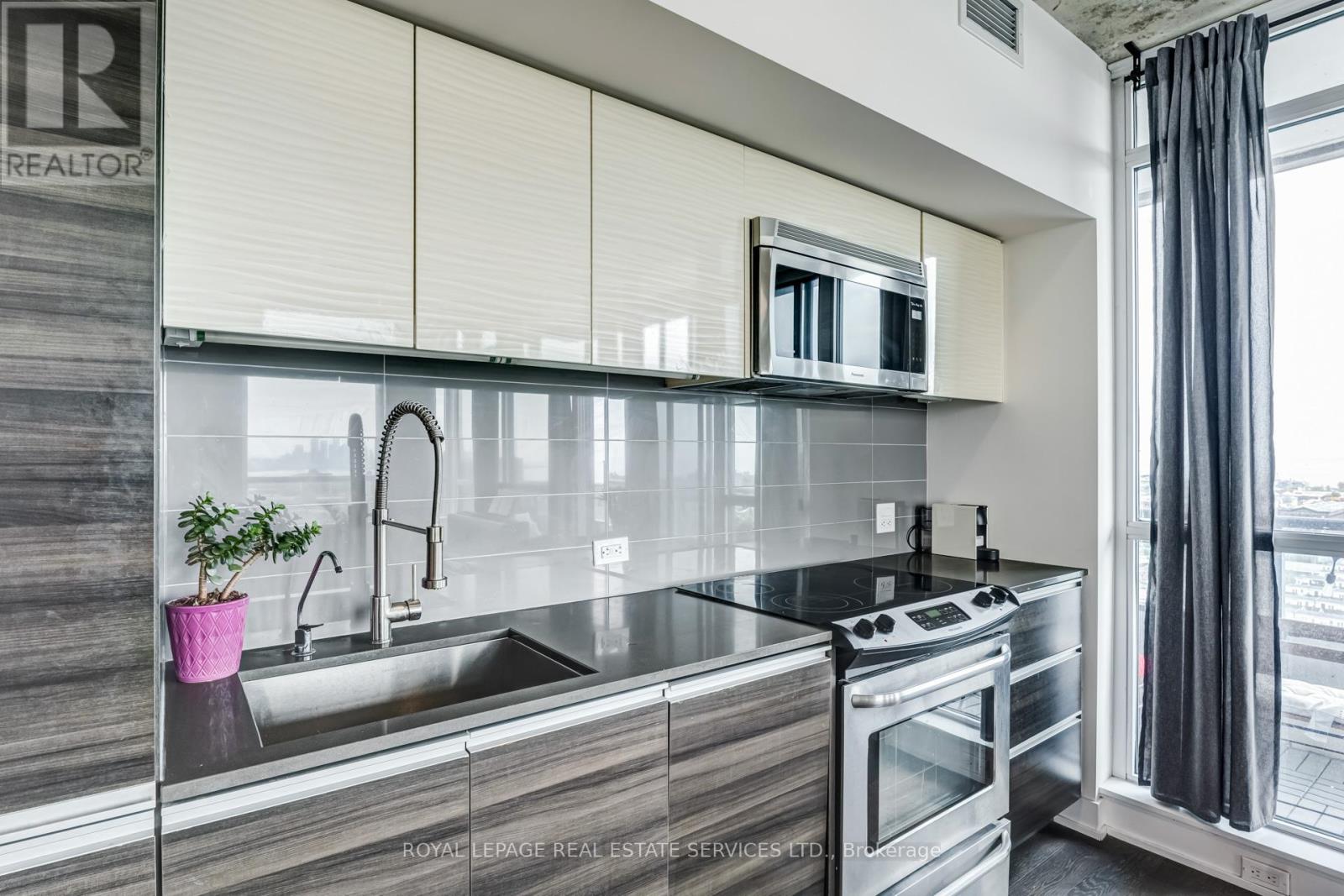 1908 - 20 Minowan Miikan Lane, Toronto, Ontario  M6J 0E5 - Photo 18 - C12553846