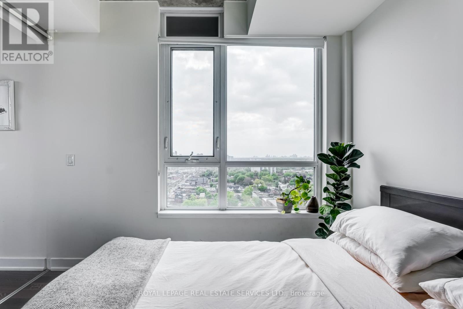 1908 - 20 Minowan Miikan Lane, Toronto, Ontario  M6J 0E5 - Photo 23 - C12553846