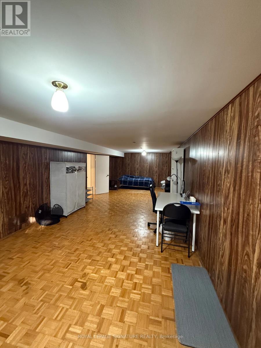 10 Teagarden Court, Toronto, Ontario  M2N 5Z9 - Photo 13 - C12553874