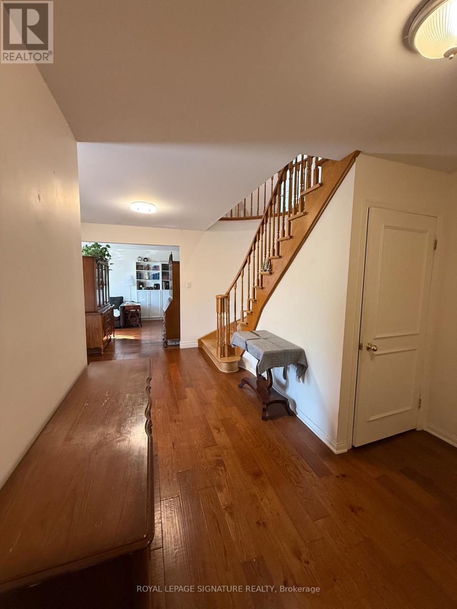 10 Teagarden Court, Toronto, Ontario  M2N 5Z9 - Photo 3 - C12553874