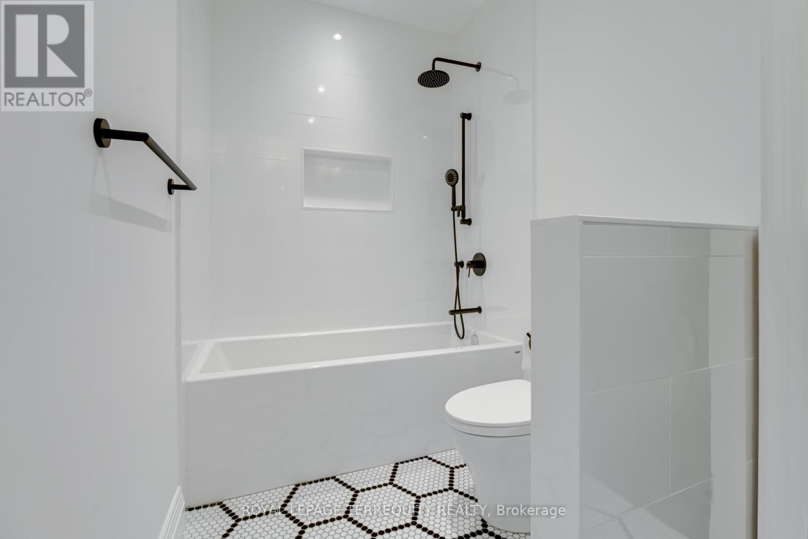 5 Aberdeen Avenue, Toronto, Ontario  M4X 1A1 - Photo 22 - C12553910