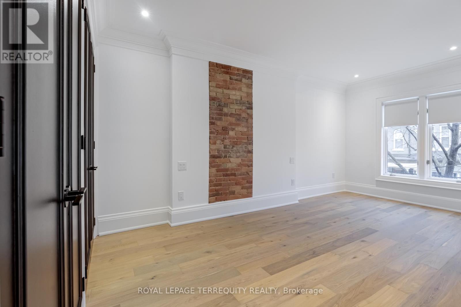 5 Aberdeen Avenue, Toronto, Ontario  M4X 1A1 - Photo 24 - C12553910