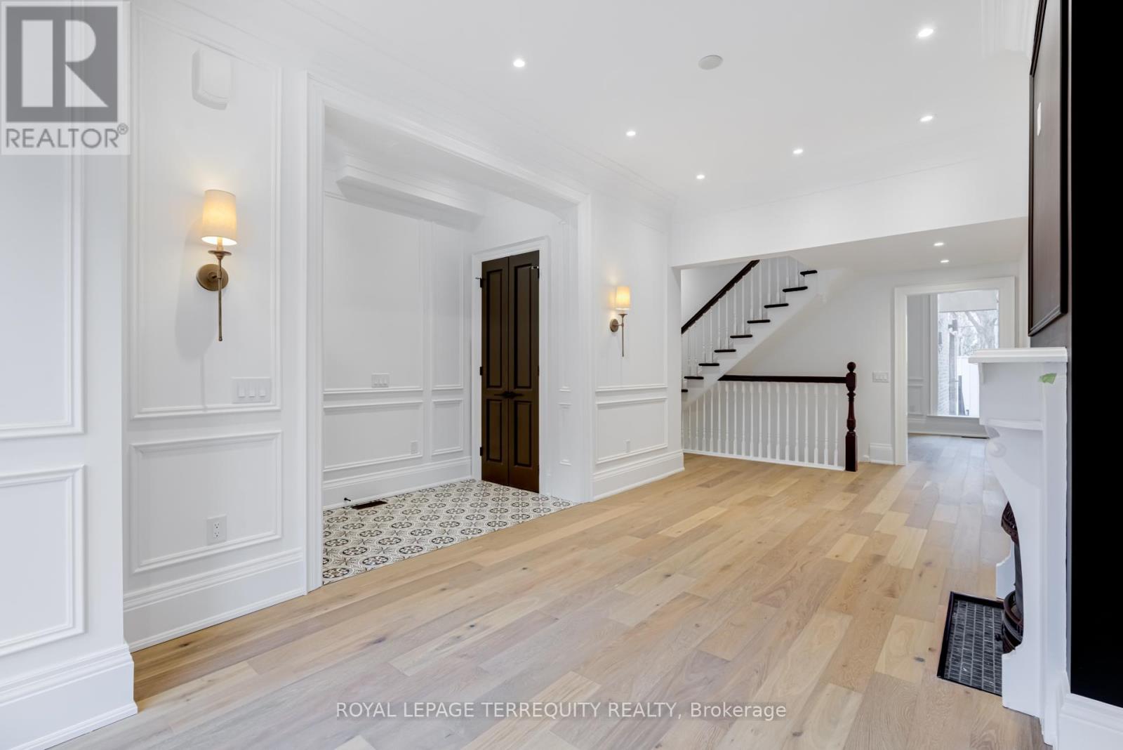 5 Aberdeen Avenue, Toronto, Ontario  M4X 1A1 - Photo 5 - C12553910