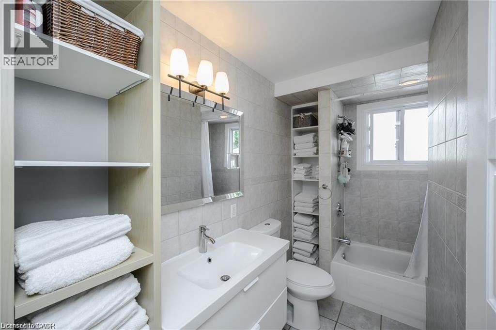 551 Chamberlain Road Unit# Upper, Burlington, Ontario  L7L 2V2 - Photo 14 - 40788765