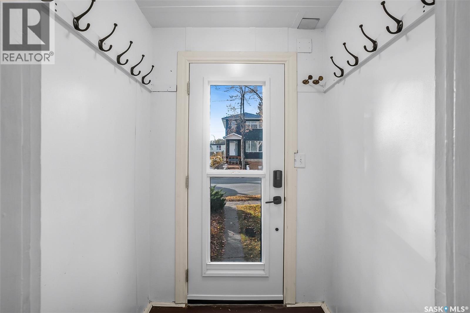 1512 7th Avenue N, Saskatoon, Saskatchewan  S7K 2W5 - Photo 4 - SK024227