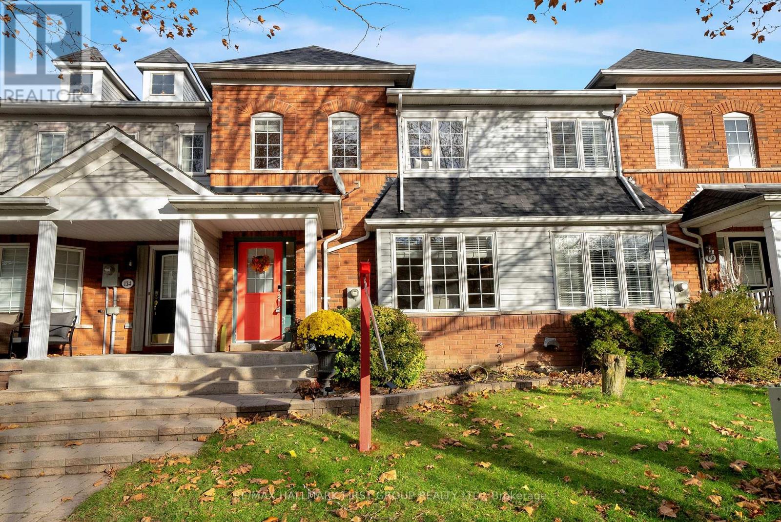 136 Warwick Avenue, Ajax, Ontario  L1Z 1L3 - Photo 2 - E12553900