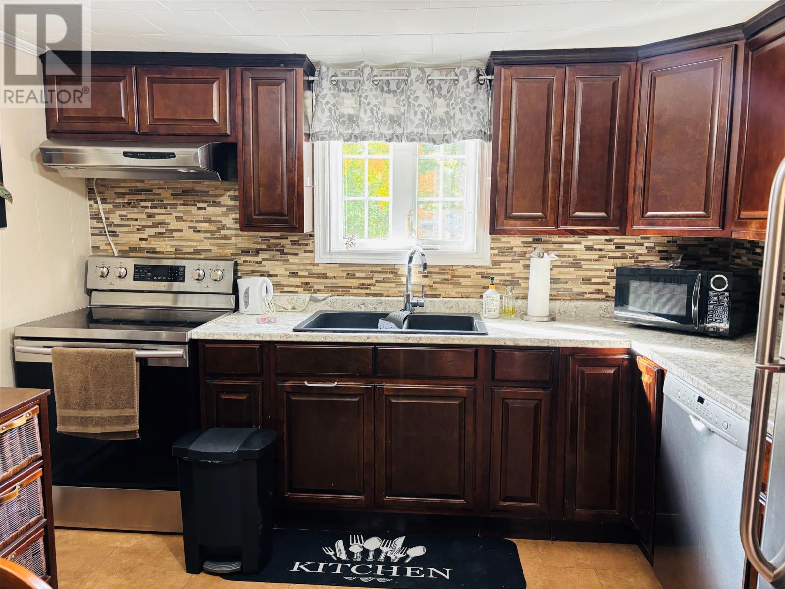 16 Country Road, Bay Roberts, Newfoundland & Labrador  A0A 1G0 - Photo 4 - 1292699