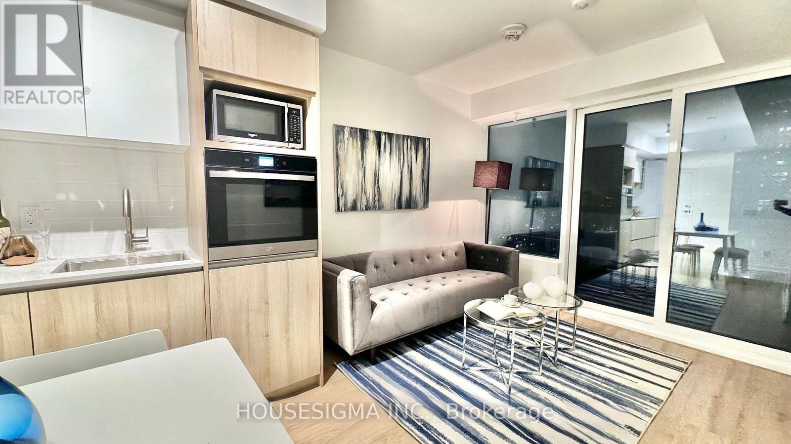 2002 - 319 Jarvis Street, Toronto, Ontario  M5B 2C2 - Photo 2 - C12389909