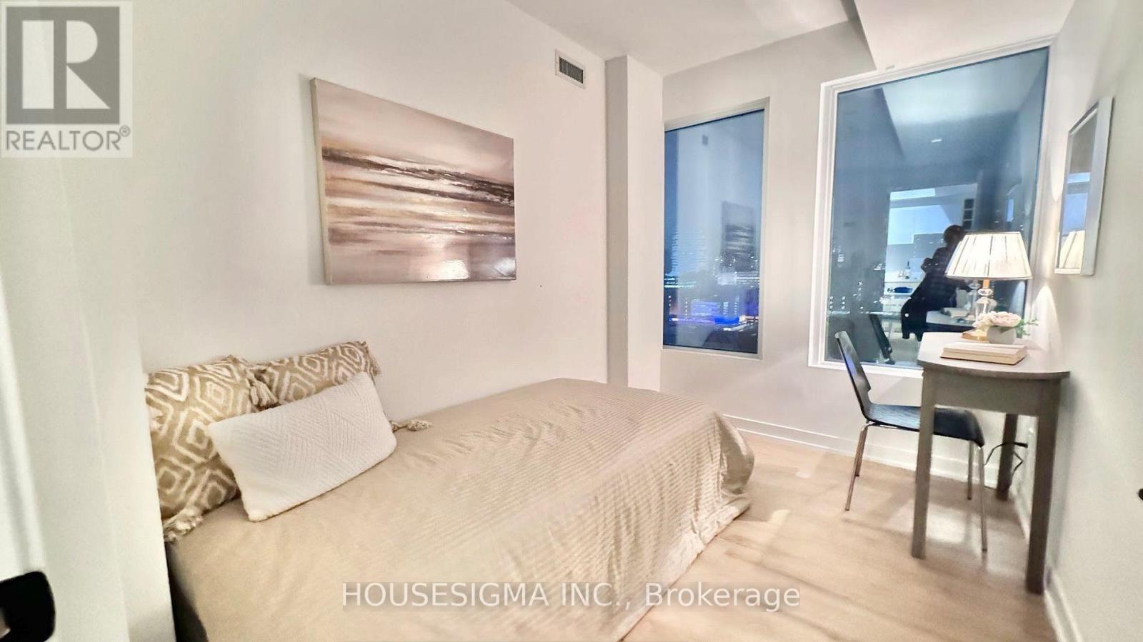 2002 - 319 Jarvis Street, Toronto, Ontario  M5B 2C2 - Photo 6 - C12389909