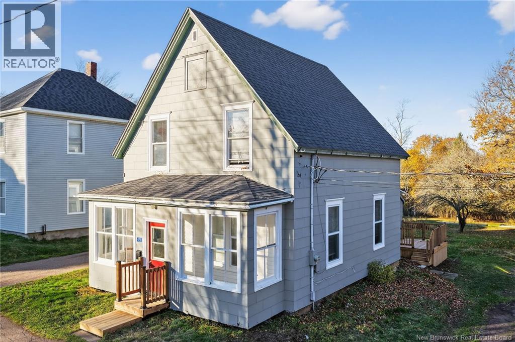 15 Union Street, Sackville, New Brunswick  E4L 4M5 - Photo 3 - NB130200
