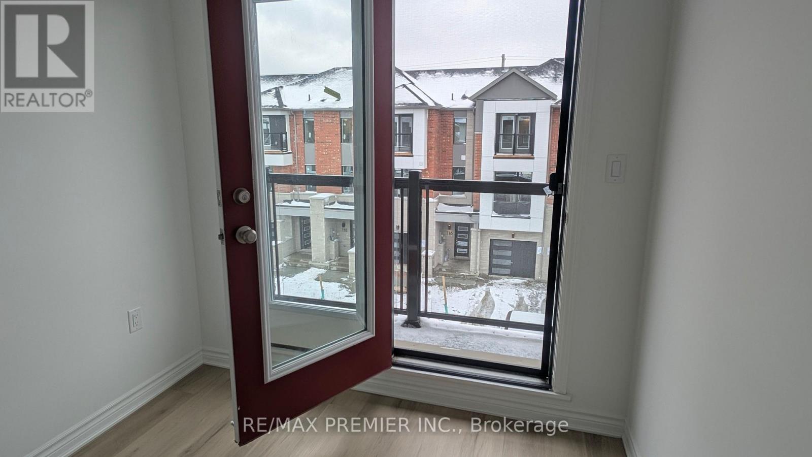 11 Pearen Lane, Barrie, Ontario  L9J 1A4 - Photo 18 - S12553124