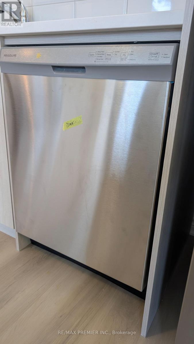 11 Pearen Lane, Barrie, Ontario  L9J 1A4 - Photo 9 - S12553124