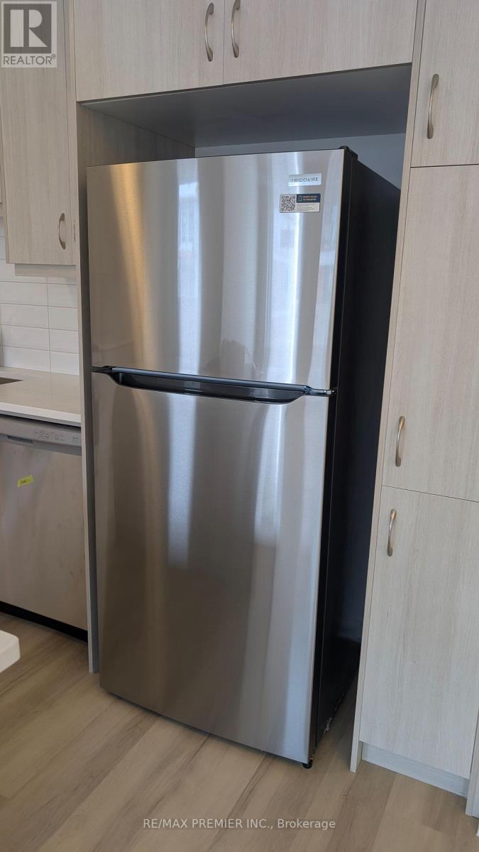 11 Pearen Lane, Barrie, Ontario  L9J 1A4 - Photo 8 - S12553124