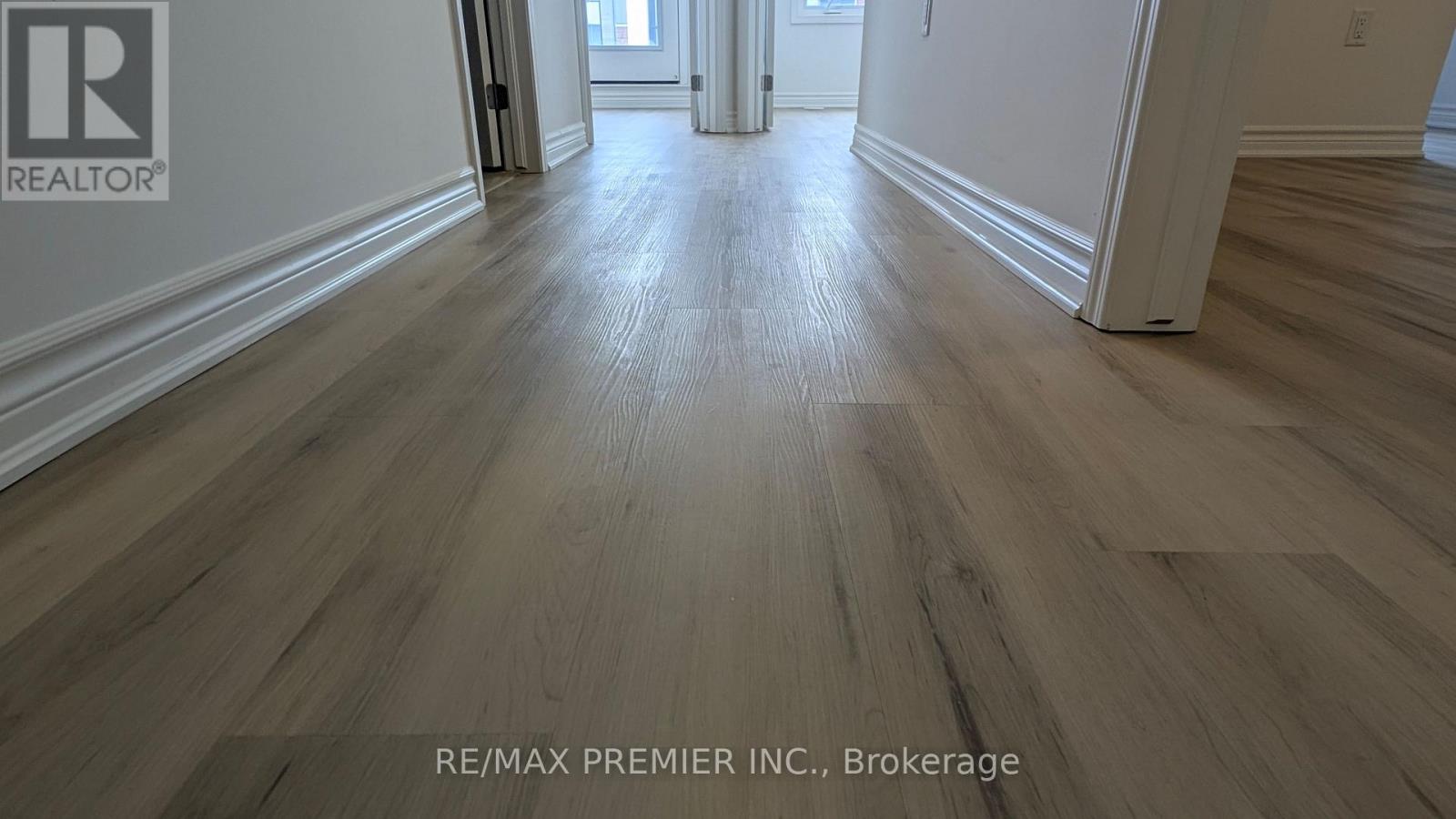 11 Pearen Lane, Barrie, Ontario  L9J 1A4 - Photo 20 - S12553124