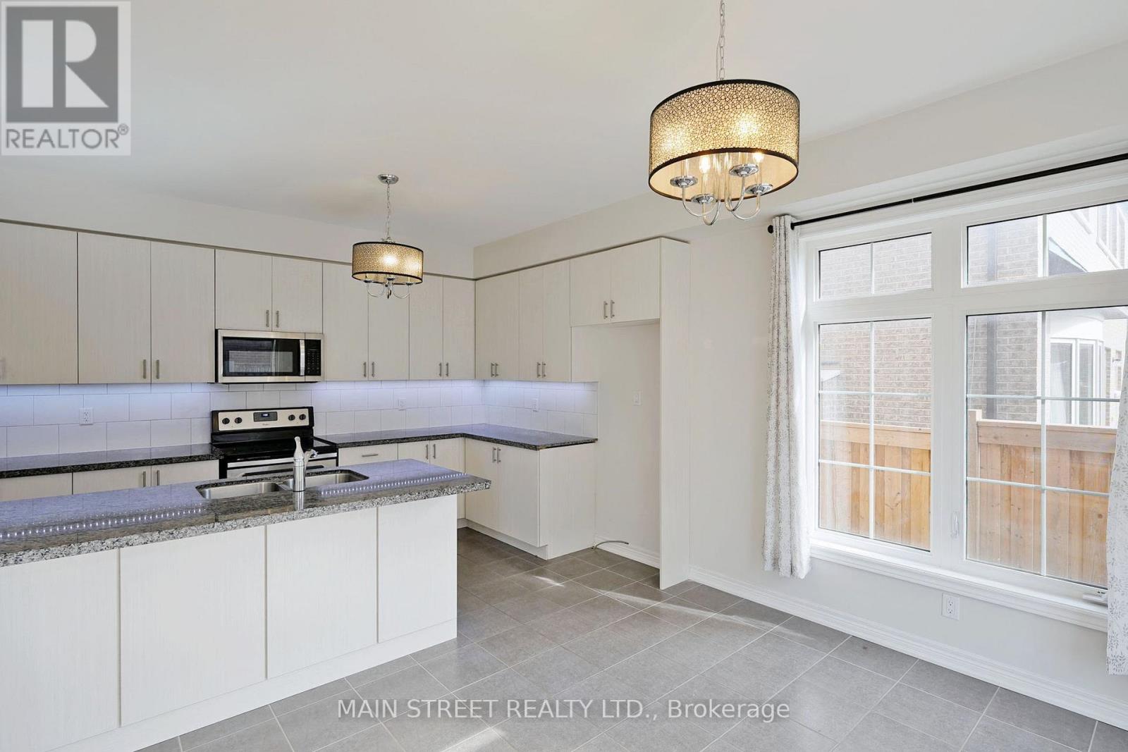 1071 Cole Street, Innisfil, Ontario  L9S 4R4 - Photo 15 - N12553838