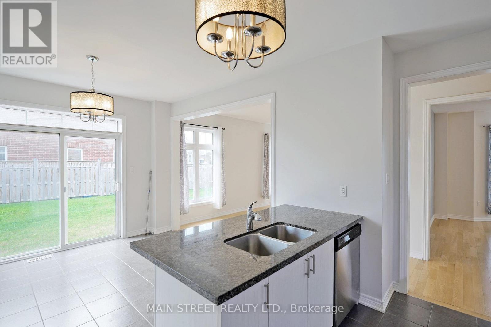 1071 Cole Street, Innisfil, Ontario  L9S 4R4 - Photo 17 - N12553838