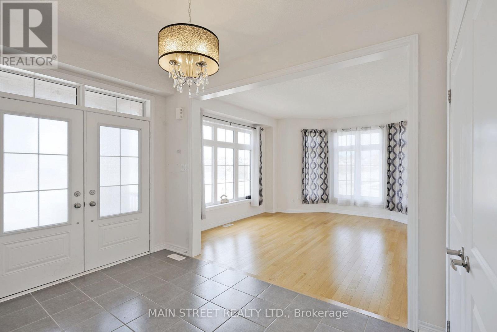 1071 Cole Street, Innisfil, Ontario  L9S 4R4 - Photo 22 - N12553838