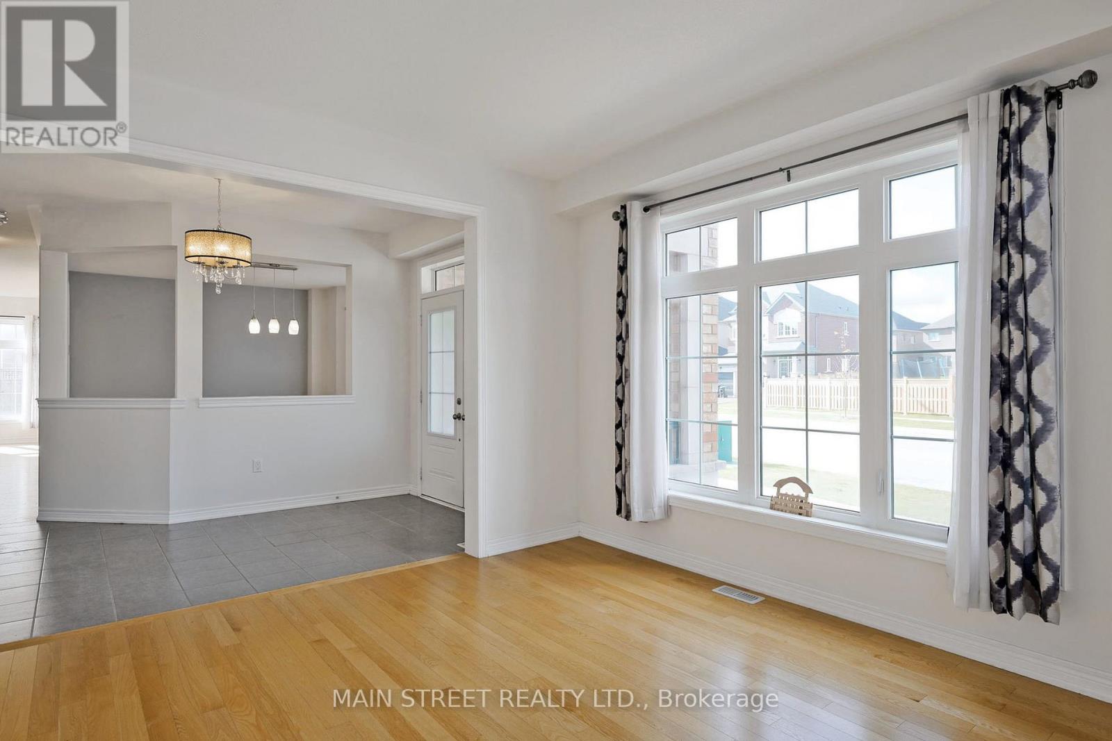 1071 Cole Street, Innisfil, Ontario  L9S 4R4 - Photo 8 - N12553838