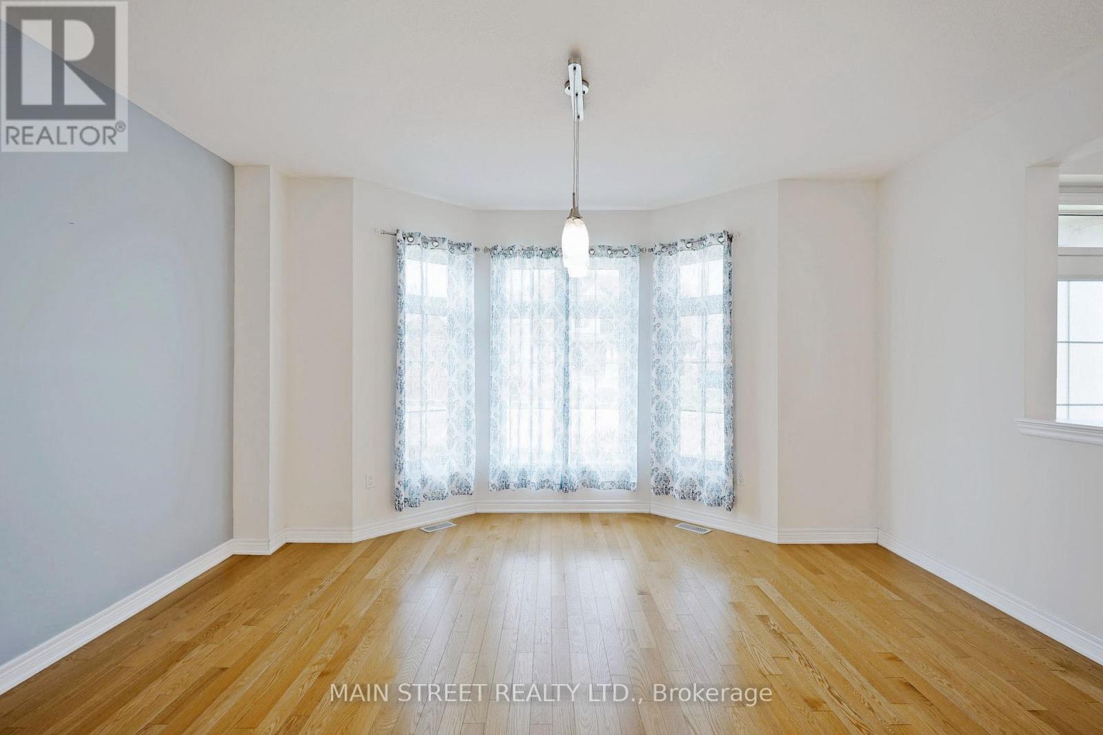 1071 Cole Street, Innisfil, Ontario  L9S 4R4 - Photo 9 - N12553838