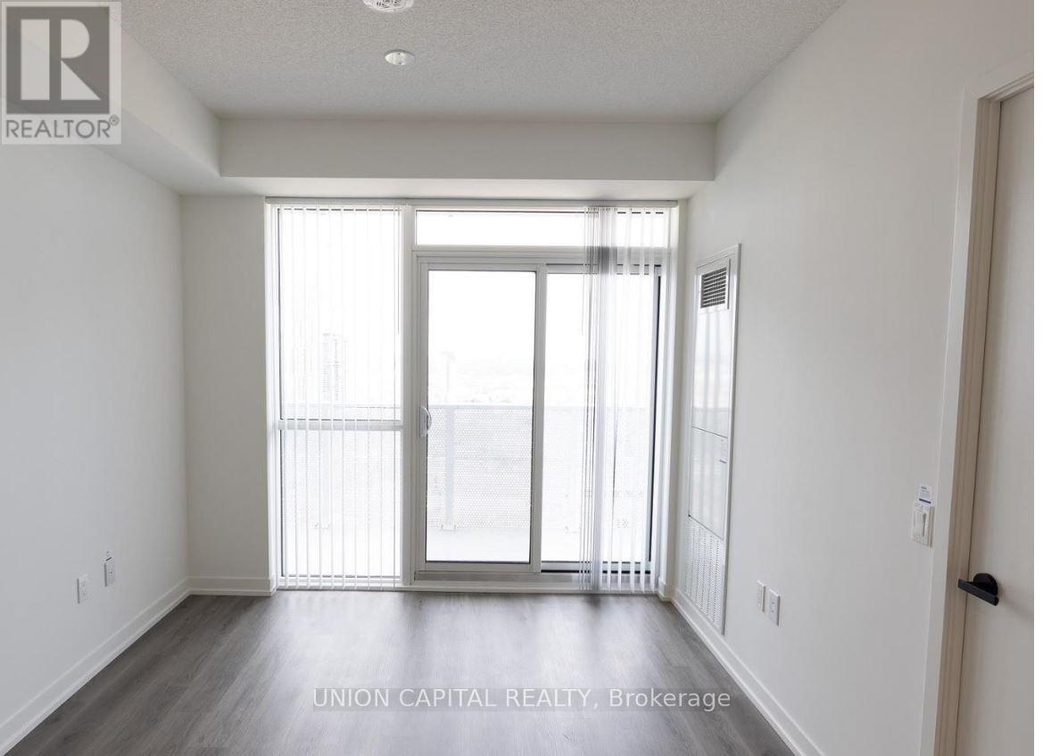 2707 - 28 Interchange Way, Vaughan, Ontario  L4K 0P8 - Photo 5 - N12553902