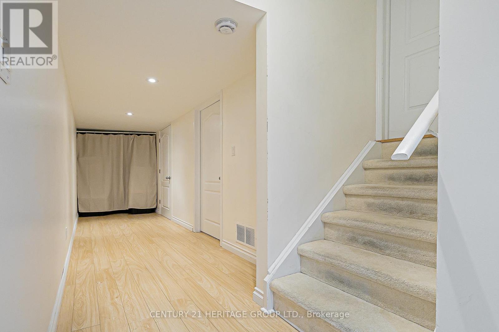 122 Beare Trail, Newmarket, Ontario  L3X 3B6 - Photo 16 - N12553916