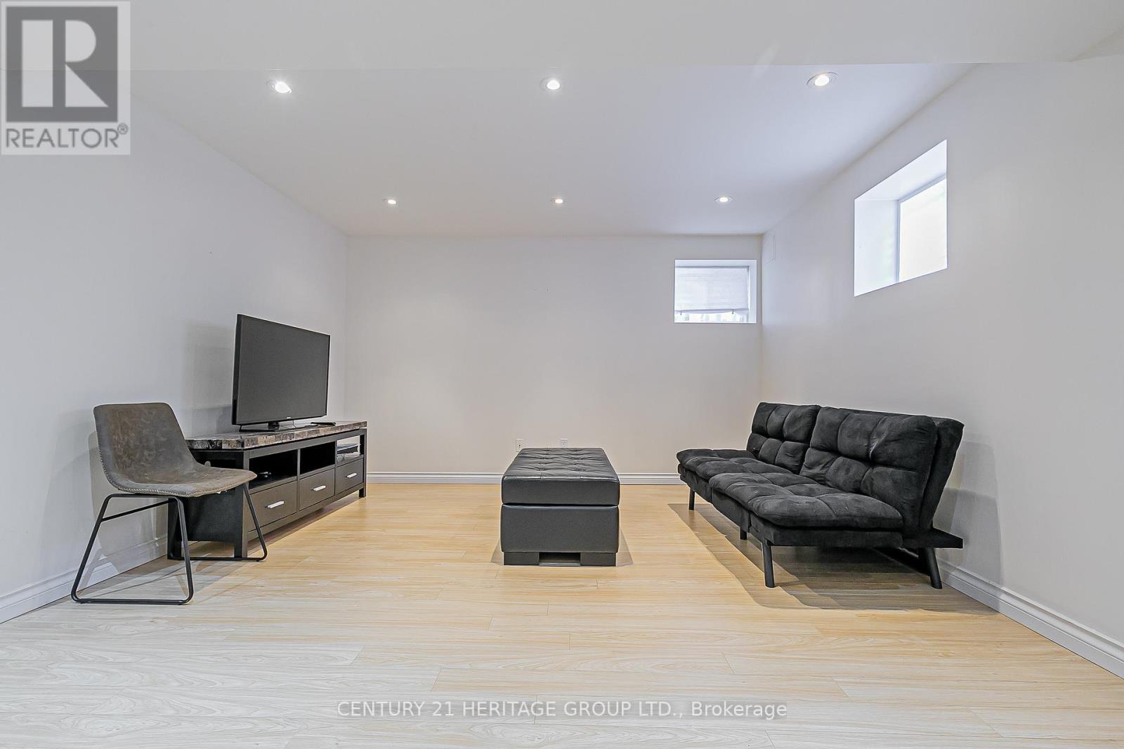 122 Beare Trail, Newmarket, Ontario  L3X 3B6 - Photo 18 - N12553916