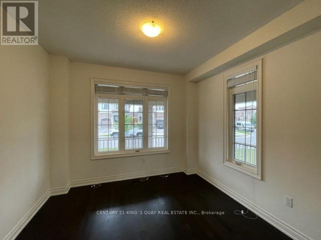 2 Festival Court, East Gwillimbury, Ontario  L9N 0N8 - Photo 5 - N12553928