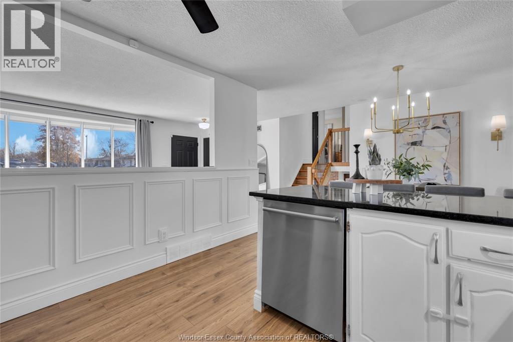 210 Westlawn Avenue, Kingsville, Ontario  N9Y 3L9 - Photo 13 - 25029041