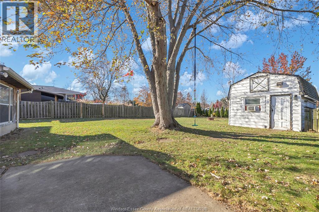 210 Westlawn Avenue, Kingsville, Ontario  N9Y 3L9 - Photo 36 - 25029041