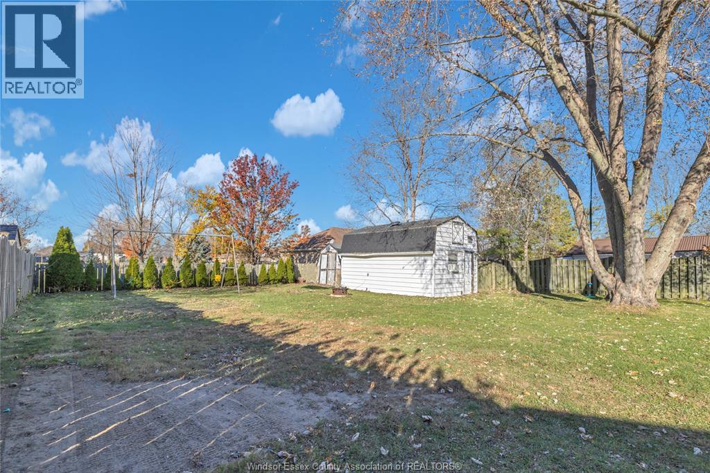 210 Westlawn Avenue, Kingsville, Ontario  N9Y 3L9 - Photo 37 - 25029041