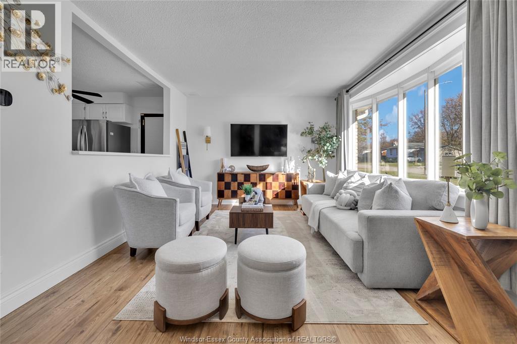 210 Westlawn Avenue, Kingsville, Ontario  N9Y 3L9 - Photo 4 - 25029041