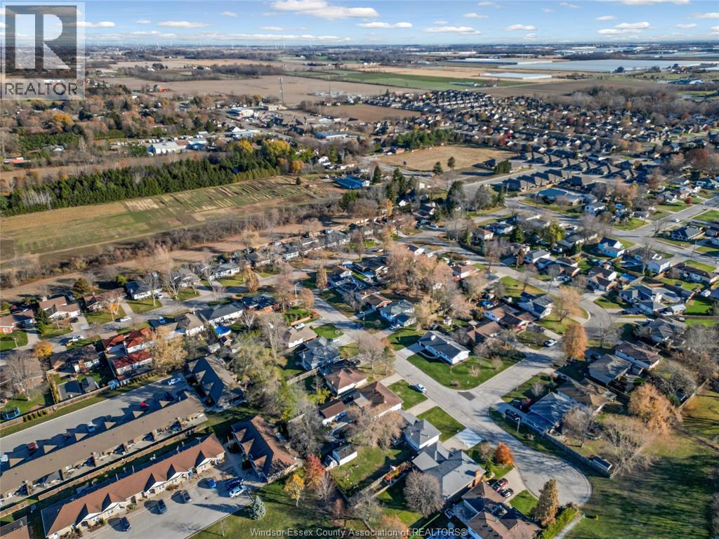 210 Westlawn Avenue, Kingsville, Ontario  N9Y 3L9 - Photo 48 - 25029041