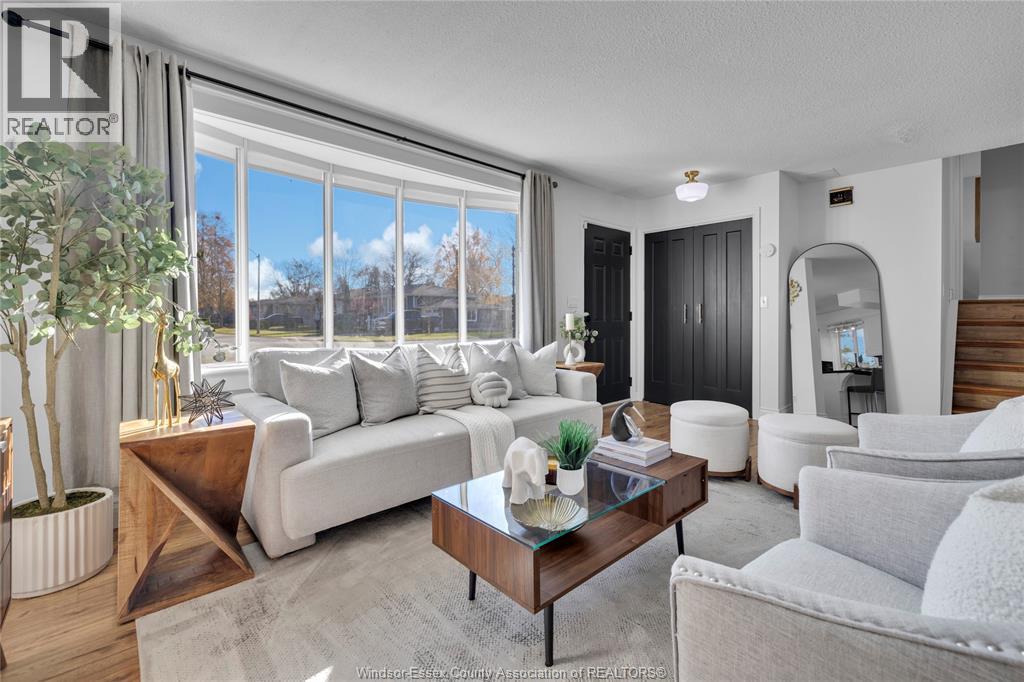 210 Westlawn Avenue, Kingsville, Ontario  N9Y 3L9 - Photo 5 - 25029041