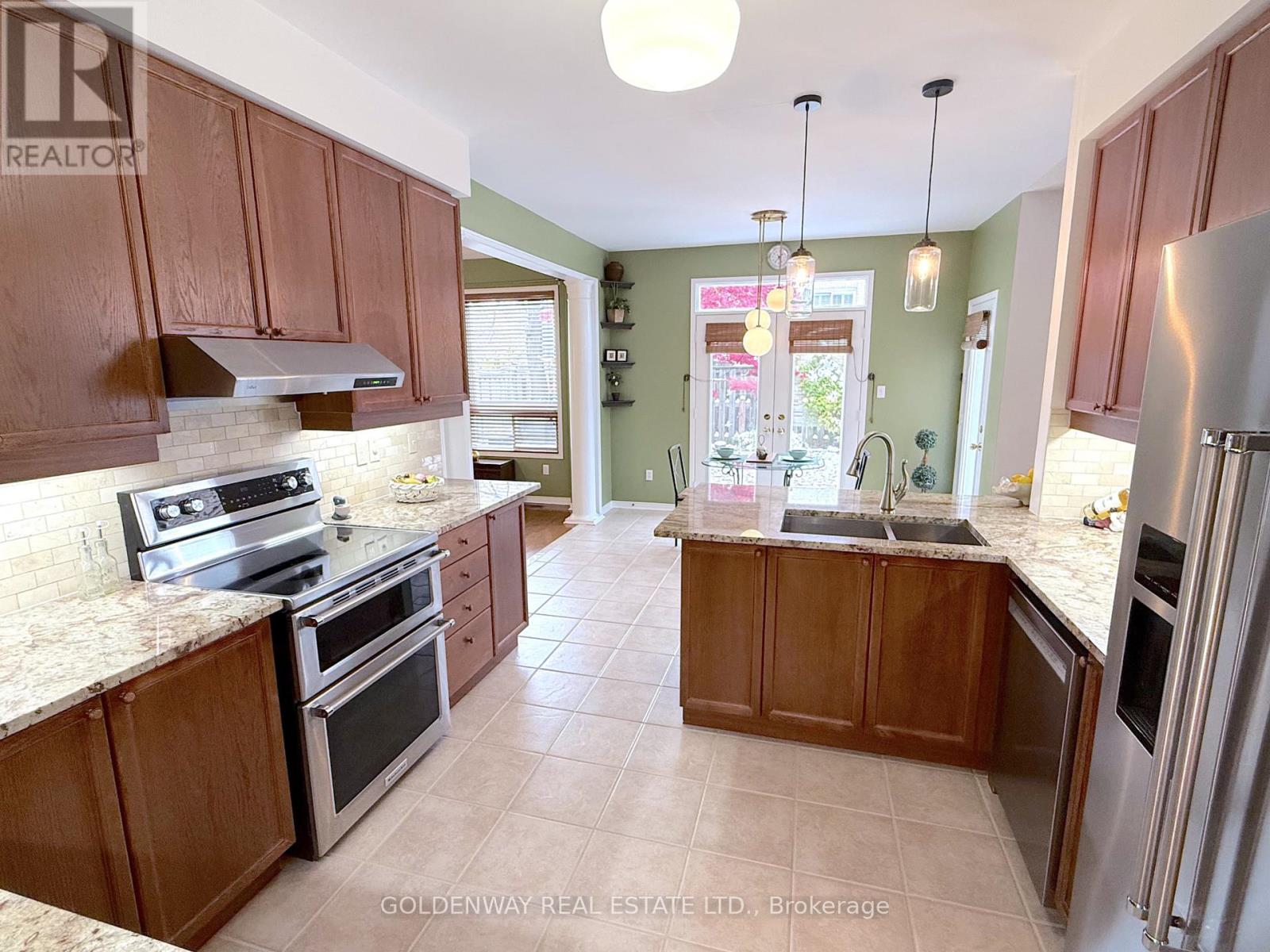 10 Bertram Earnshaw Drive, Markham, Ontario  L6C 2R8 - Photo 10 - N12553948