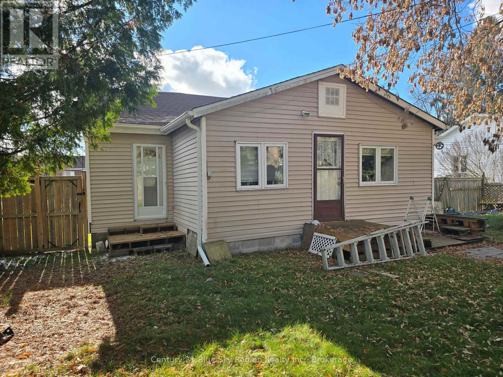 376 Albert Avenue, North Bay, Ontario  P1B 7J9 - Photo 3 - X12553998