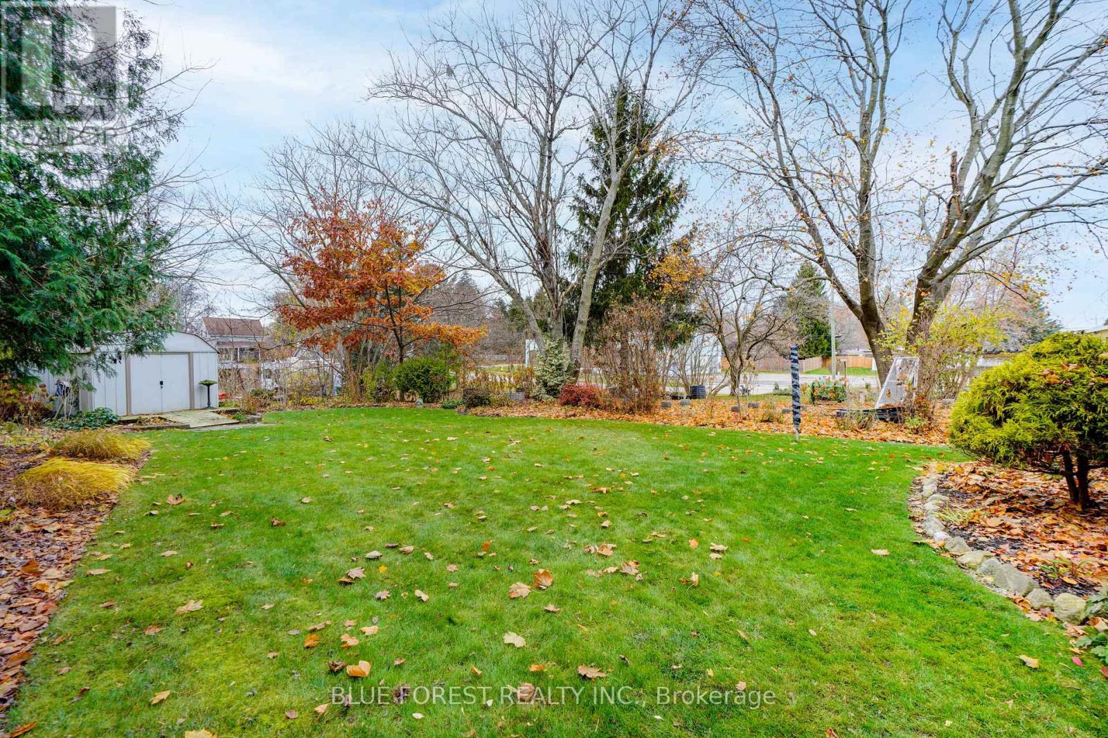 210 Jane Street, West Elgin, Ontario  N0L 2C0 - Photo 36 - X12553886