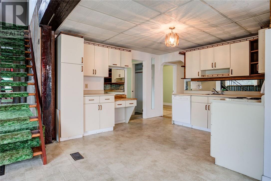 2360 Lebel Street, Sudbury, Ontario  P3A 2E3 - Photo 3 - 2125605