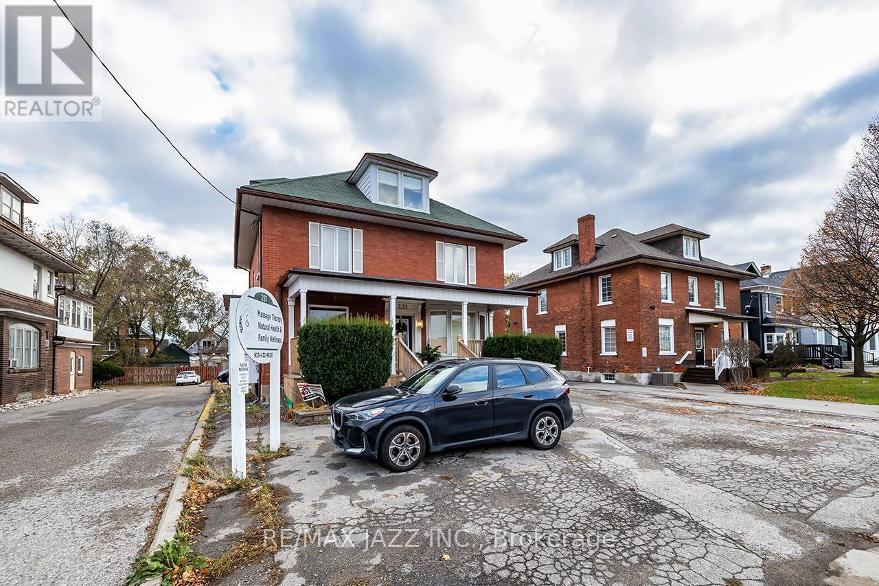 231 King Street E, Oshawa, Ontario  L1H 1C5 - Photo 2 - E12554136