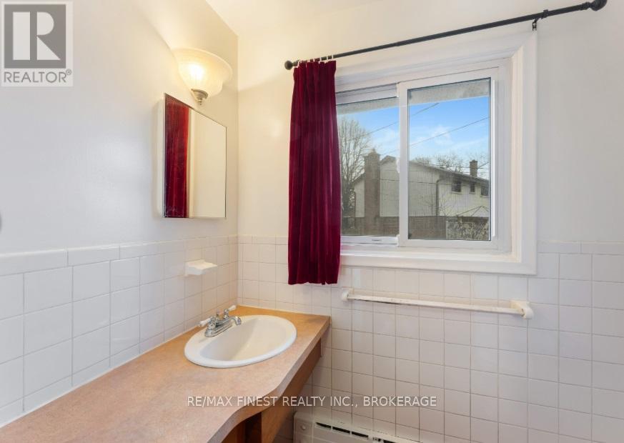 14 Machar Place, Kingston, Ontario  K7M 1L6 - Photo 15 - X12553990