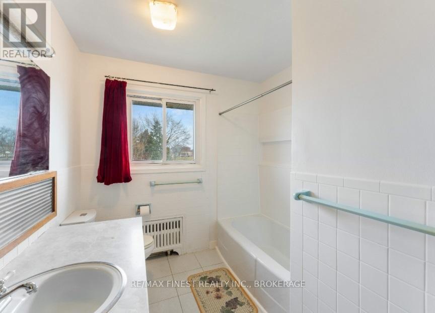 14 Machar Place, Kingston, Ontario  K7M 1L6 - Photo 32 - X12553990