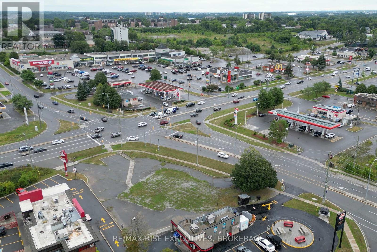 45 Dalton Avenue, Kingston, Ontario  K7K 6C2 - Photo 2 - X12554092