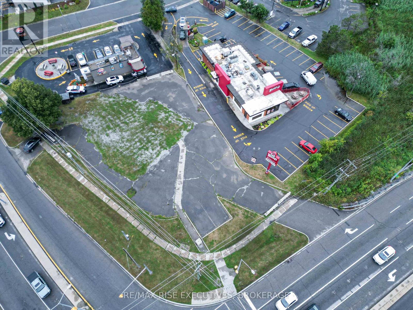 45 Dalton Avenue, Kingston, Ontario  K7K 6C2 - Photo 3 - X12554092