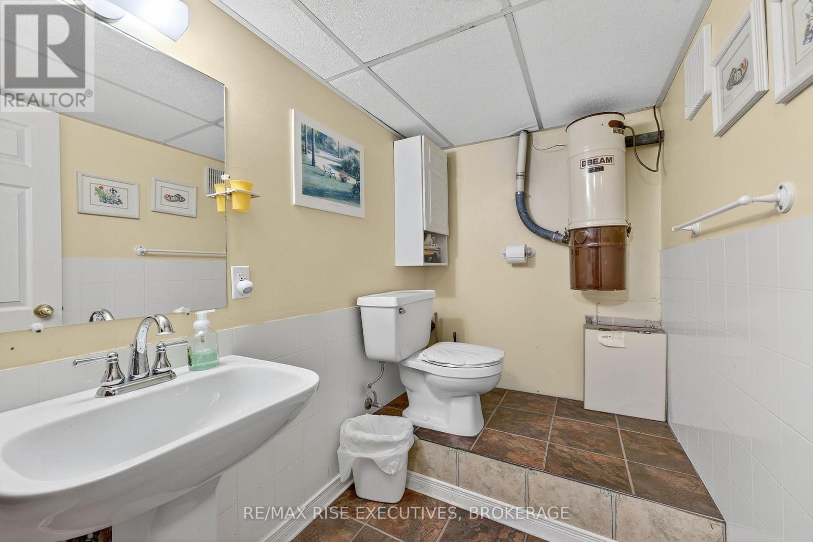 990 Woodbine Road, Kingston, Ontario  K7P 2X5 - Photo 19 - X12554124