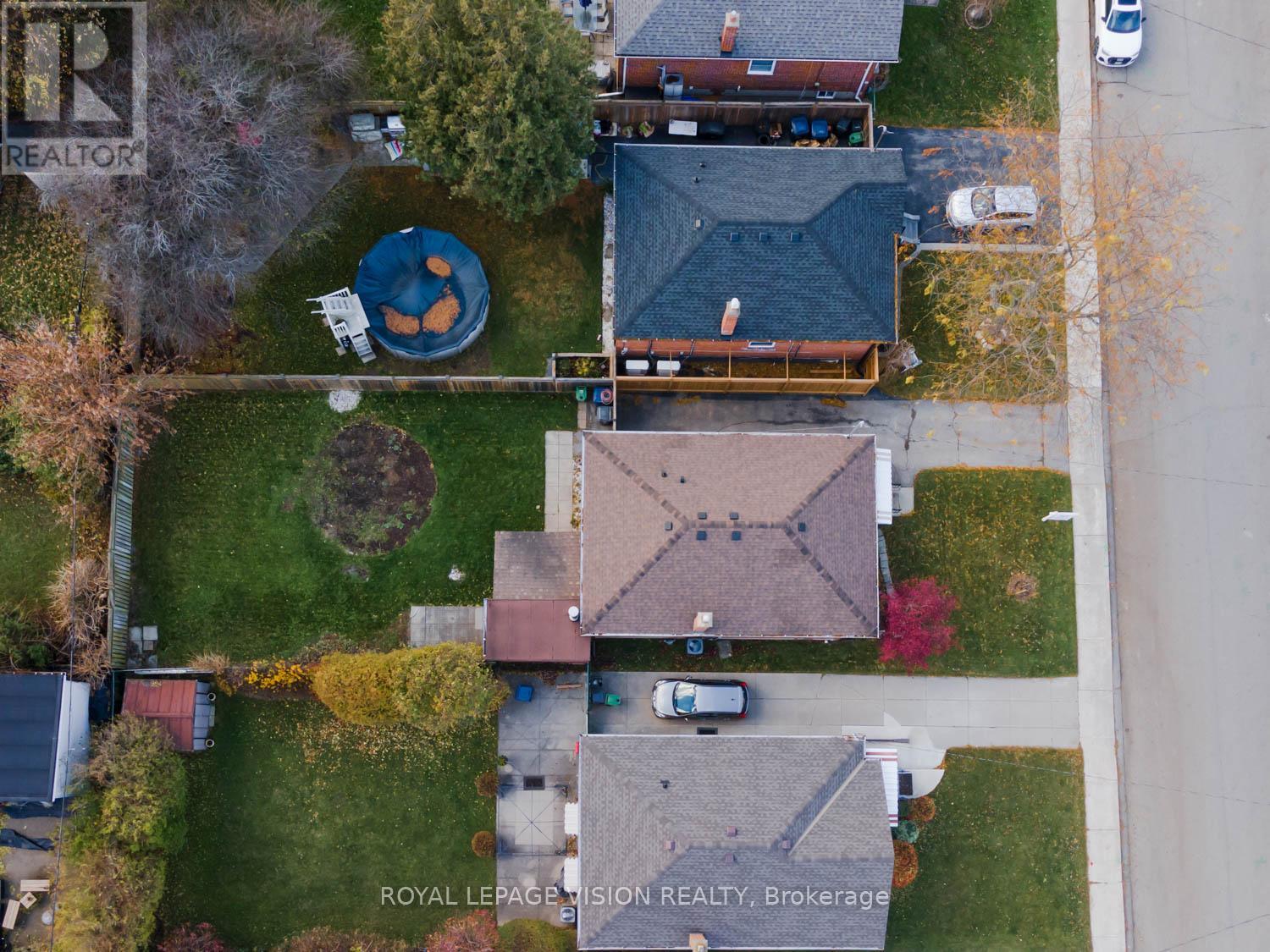 29 Donora Drive, Toronto, Ontario  M4B 1B6 - Photo 44 - E12548370