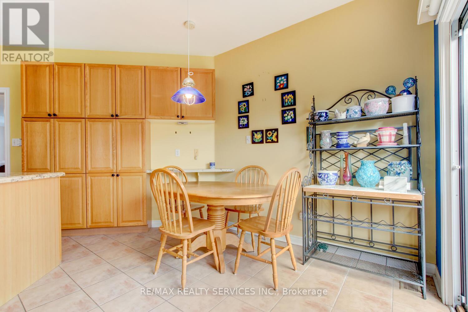 47 Collingwood Avenue, Brampton, Ontario  L7A 1L7 - Photo 20 - W12553832